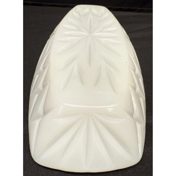 Vintage White Milk Glass Relish Candy Butter trinket dish 9.5” scalloped rim - Picture 6 of 10